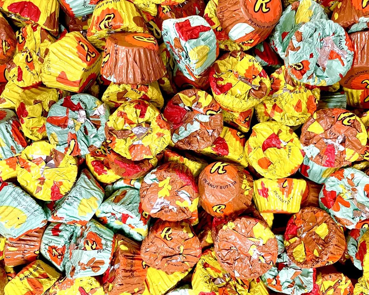 Reese's Peanut Butter Cups Halloween - CandyFavorites