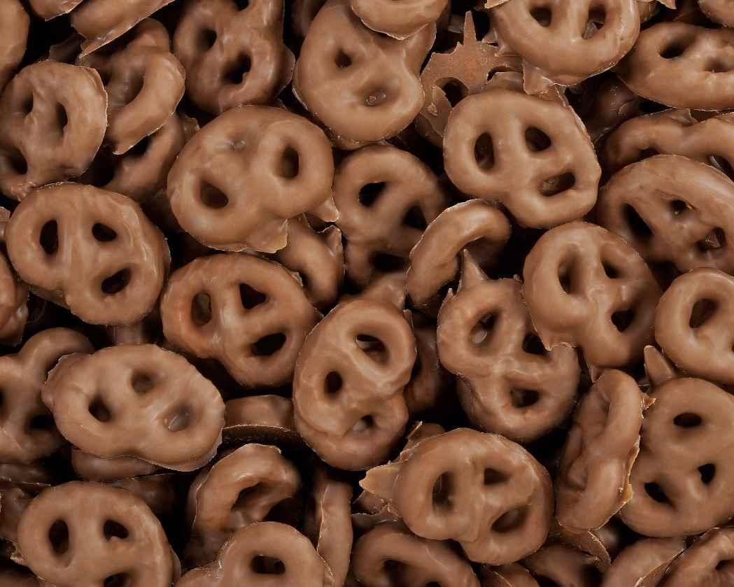 Chocolate Covered Pretzels "Select Label" 5.5 oz. Peg Bags - CandyFavorites