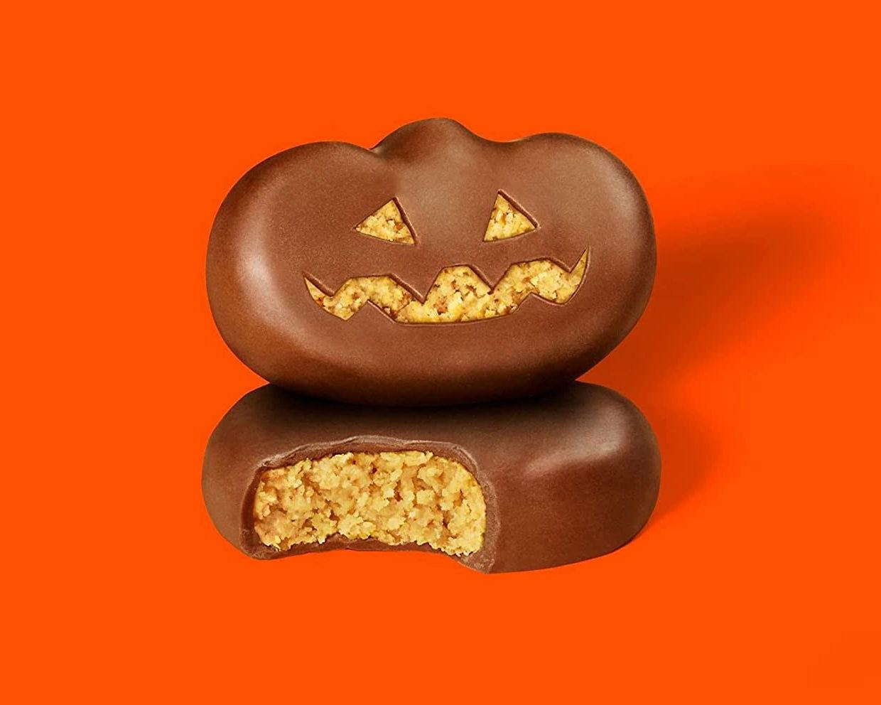 Reese's Peanut Butter Pumpkins - CandyFavorites
